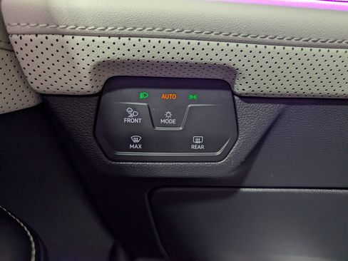 Used 2026 Volkswagen Atlas Cross Sport SEL Premium R-Line AWD/4WD image 22