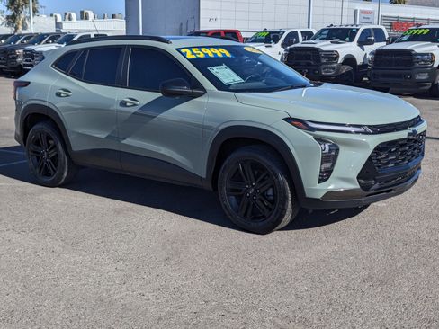 Used 2024 Chevrolet Trax ACTIV w/ Sunroof Package image 1