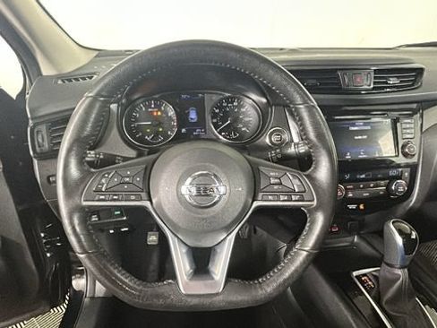 Used 2019 Nissan Rogue Sport SV w/ All-Weather Package AWD/4WD image 14