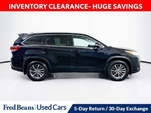 Used 2017 Toyota Highlander XLE AWD/4WD image 11