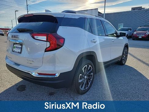 Used 2022 GMC Terrain SLT w/ Infotainment Package II image 7