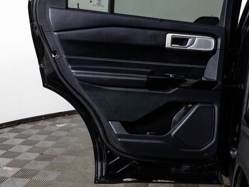 Used 2023 Ford Explorer ST w/ Equipment Group 401A AWD/4WD image 34