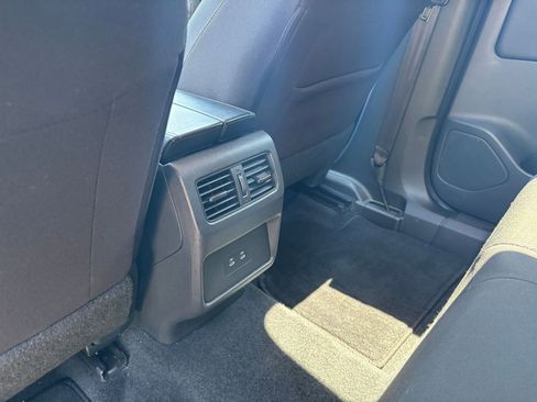 Used 2025 Nissan Rogue SV FWD image 24