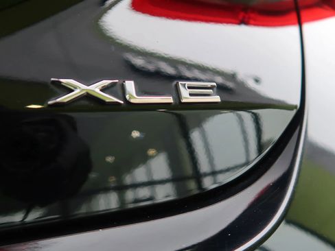 Used 2019 Toyota Avalon XLE image 50