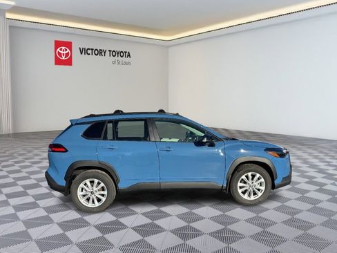 New 2026 Toyota Corolla Cross LE image 2