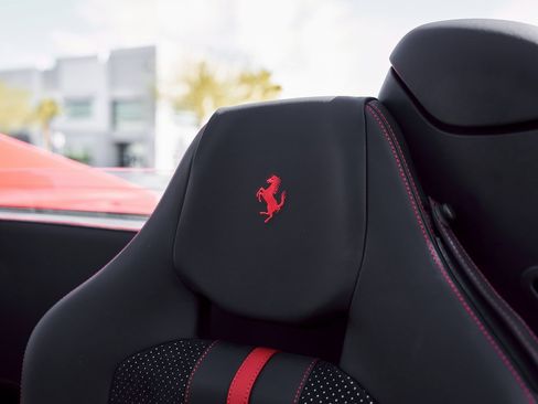 Used 2022 Ferrari F8 Tributo image 53