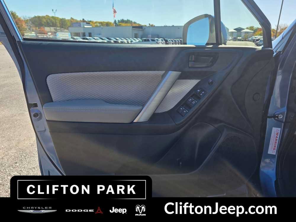 Used 2018 Subaru Forester 2.5i Premium w/ All-Weather Package AWD/4WD image 9
