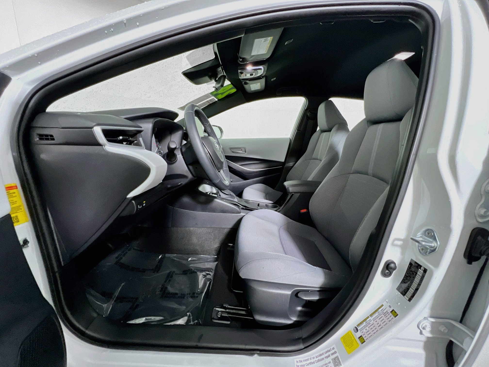 Used 2024 Toyota Corolla SE FWD image 15