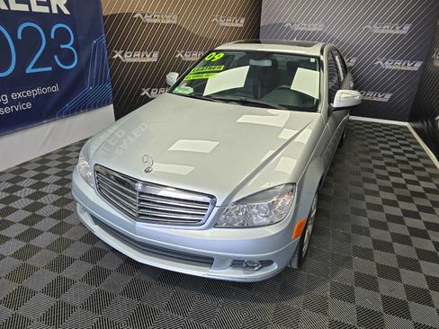 Used 2009 Mercedes-Benz C 300 4MATIC Sedan image 3