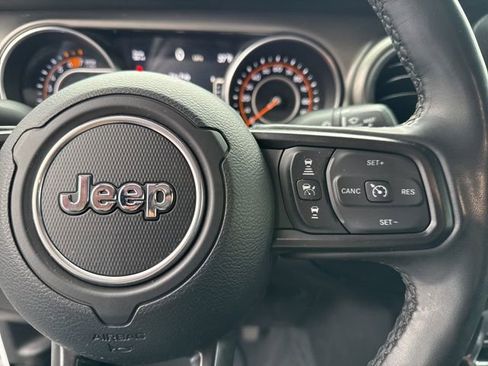 Used 2022 Jeep Wrangler Unlimited Sport image 40