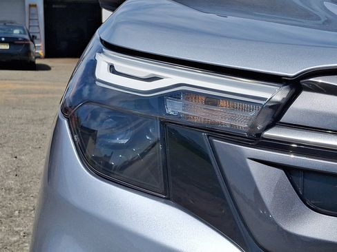 Used 2025 Subaru Forester Premium w/ Convenience Package #1 image 9