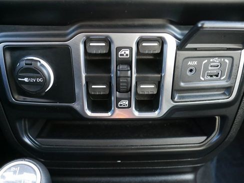 Used 2023 Jeep Wrangler Unlimited Sahara w/ Cold Weather Group image 21