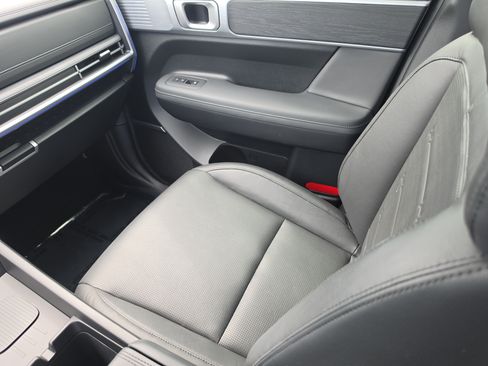 Used 2024 Hyundai Santa Fe Limited FWD image 15
