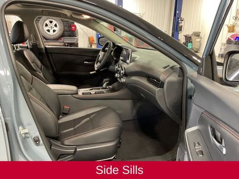 Used 2025 Nissan Sentra SR w/ SR Premium Package image 13