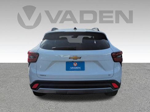 New 2026 Chevrolet Trax LT w/ Driver Confidence Package FWD image 25