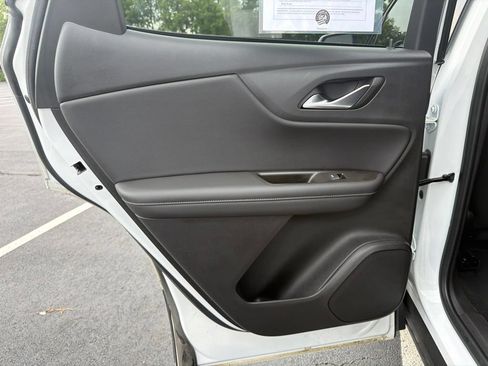 Used 2022 Chevrolet Blazer LT FWD image 19
