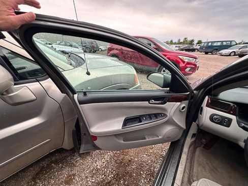 Used 2009 Chevrolet Impala LT w/ Luxury Edition Package FWD image 20