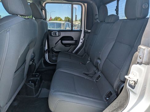 Used 2022 Jeep Gladiator Sport AWD/4WD image 31