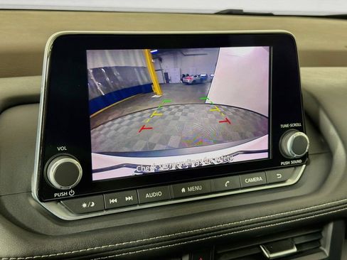 Used 2023 Nissan Rogue S AWD/4WD image 13