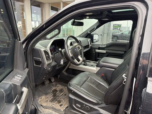 Used 2018 Ford F150 Lariat w/ Equipment Group 502A Luxury image 9
