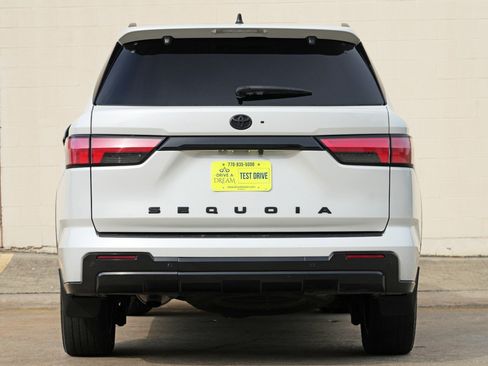 Used 2024 Toyota Sequoia Platinum AWD/4WD image 11