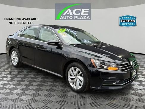 Used 2018 Volkswagen Passat 2.0T SE FWD image 1