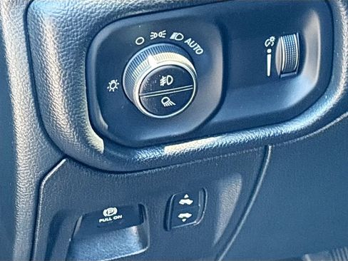 Used 2022 RAM 1500 Big Horn AWD/4WD image 10
