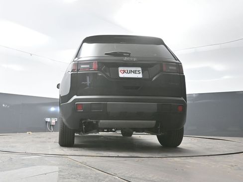 New 2026 Jeep Cherokee Limited image 44