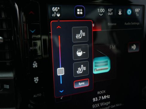 Used 2024 RAM 1500 Laramie AWD/4WD image 31