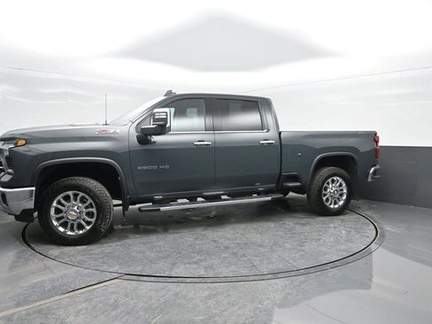Used 2025 Chevrolet Silverado 2500 LTZ w/ LTZ Premium Package image 50