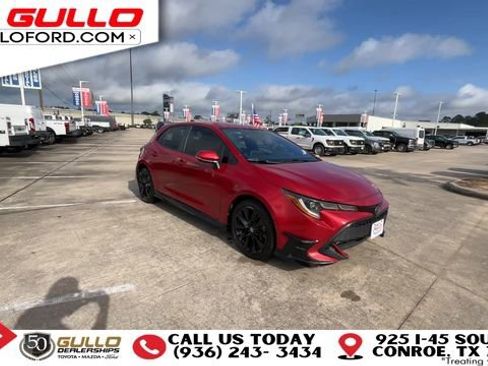 Used 2021 Toyota Corolla SE w/ Special Edition FWD image 2