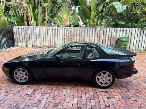 Used 1989 Porsche 944 S2 image 1