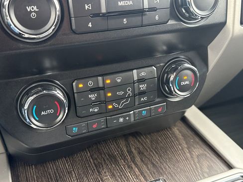 Used 2020 Ford F250 Lariat image 45