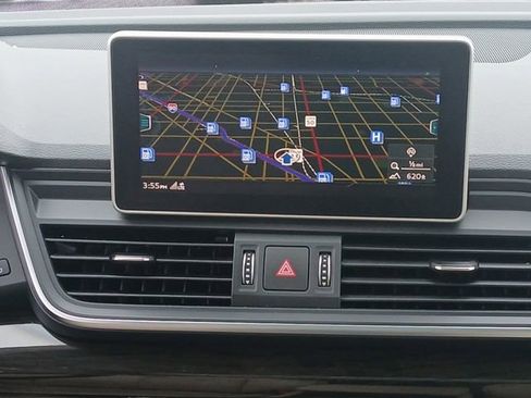 Used 2018 Audi Q5 Prestige w/ Prestige Package image 12