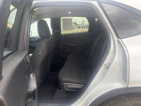 Used 2025 Ford Escape Active AWD/4WD image 4