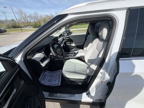 New 2026 Mitsubishi Outlander SEL AWD/4WD image 11