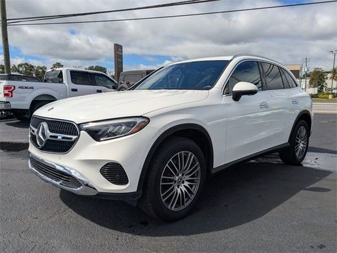 Used 2025 Mercedes-Benz GLC 300 image 9