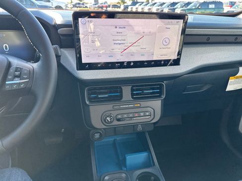 New 2025 Ford Maverick XLT w/ XLT Luxury Package image 17