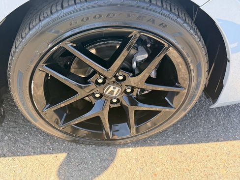Certified 2024 Honda Civic Sport image 12