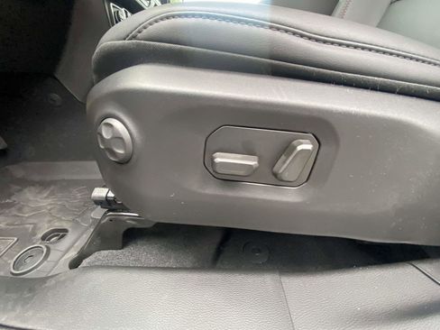 New 2025 Jeep Gladiator Rubicon image 26