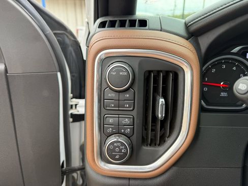 Used 2022 Chevrolet Silverado 1500 High Country w/ Safety Package II image 16