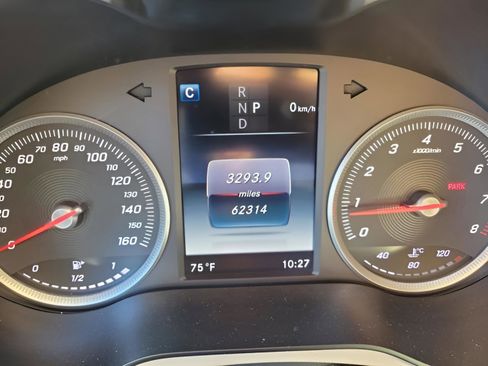 Used 2017 Mercedes-Benz GLC 300 4MATIC Coupe image 27