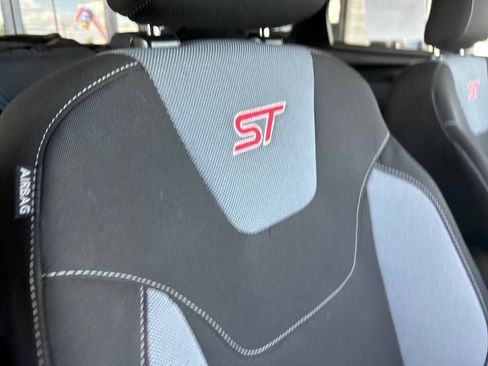Used 2017 Ford Focus ST FWD image 60