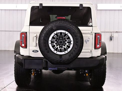 New 2026 Ford Bronco Outer Banks w/ Sasquatch Package AWD/4WD image 7
