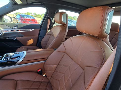 New 2025 BMW 760i xDrive image 16
