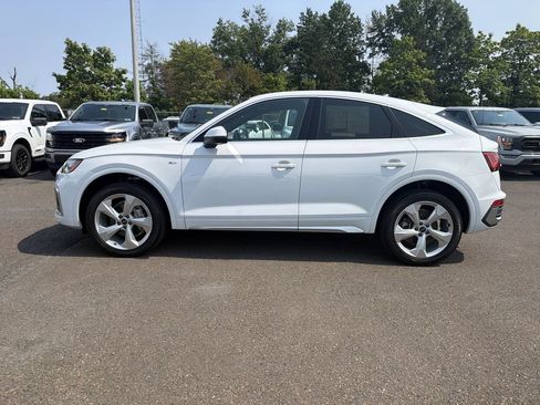 Used 2023 Audi Q5 2.0T Premium w/ Convenience Package AWD/4WD image 2