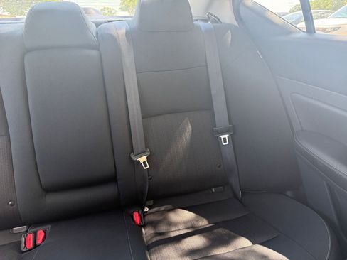 Used 2025 Nissan Altima 2.5 SV FWD image 38