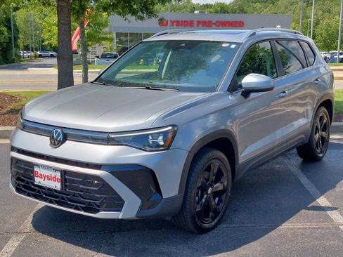 Used 2025 Volkswagen Taos SEL w/ Black Wheel Plus Package AWD/4WD image 7