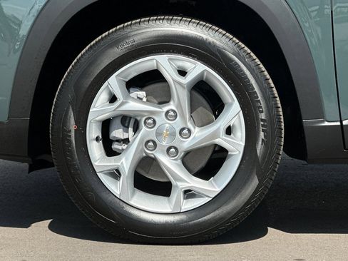 New 2026 Chevrolet Trax LS w/ LS Convenience Package FWD image 24