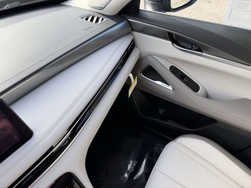 New 2026 INFINITI QX60 Luxe image 24